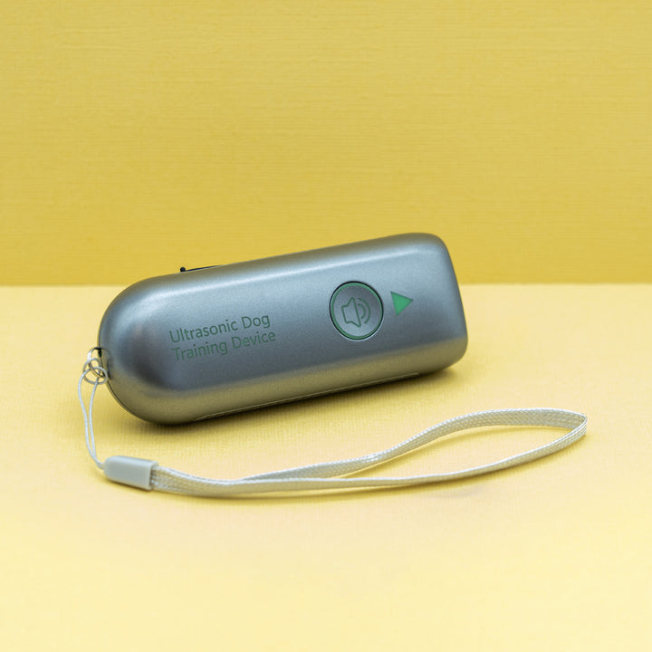 Rechargeable Ultrasonic dog trainer/deterrent